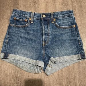 Levi’s Cuffed Wedgie Shorts